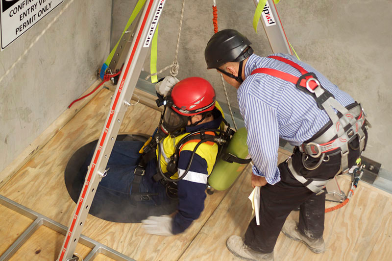 confined space entry training worksafebc bc north west vancouver victoria surrey burnaby richmond delta langley maple ridge coquitlam port moody pitt meadows abbotsford new westminster white rock whistler 